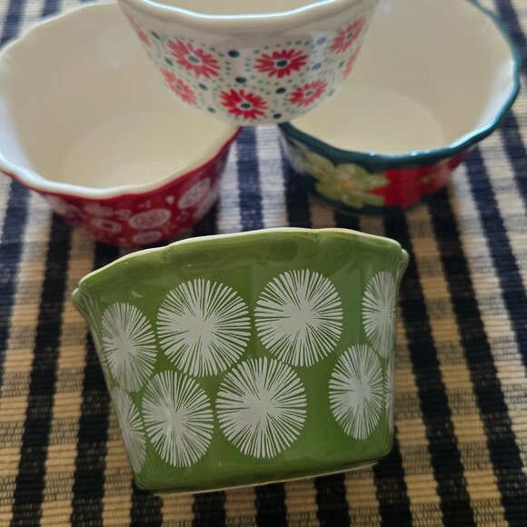 The Pioneer Woman Stoneware Bakeware Ramekin Lot slight glazing 4 piece set - Picture 12 of 15